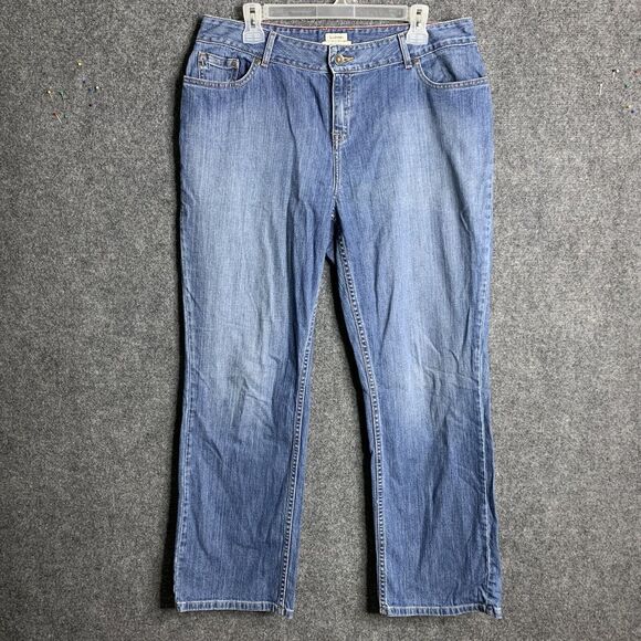 LL Bean Favorite Fit Jeans Women Size 14 Straight Leg High Rise Med Wash Stretch - Picture 1 of 7